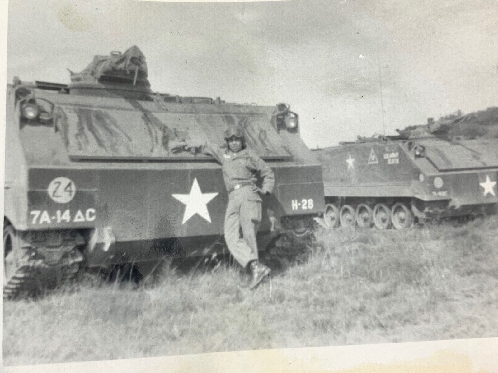 picture of soldier and tank